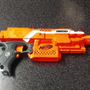 Nerf N-strike Elite Stryfe